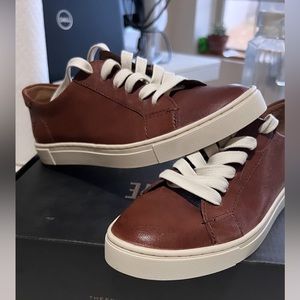 Selling new in box Frye women sneakers